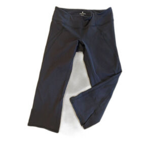 Athleta Black Cropped Capri Size Small with slit in back